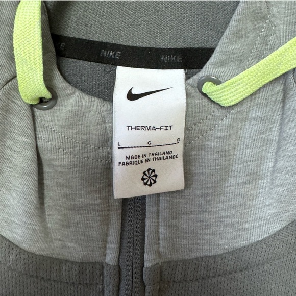 Nike Man’s Jacket in Size Large - Picture 11 of 12